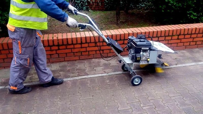 Zamiatanie chodników